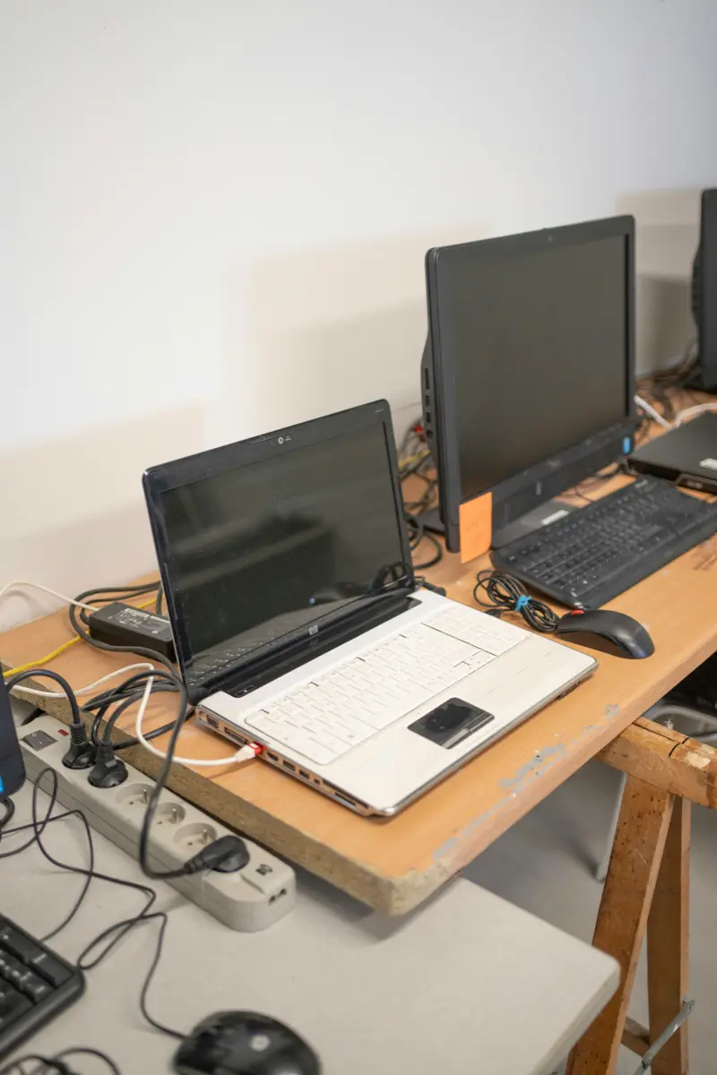 💾 Installing New Software in Alpine Linux: Simple Guide
